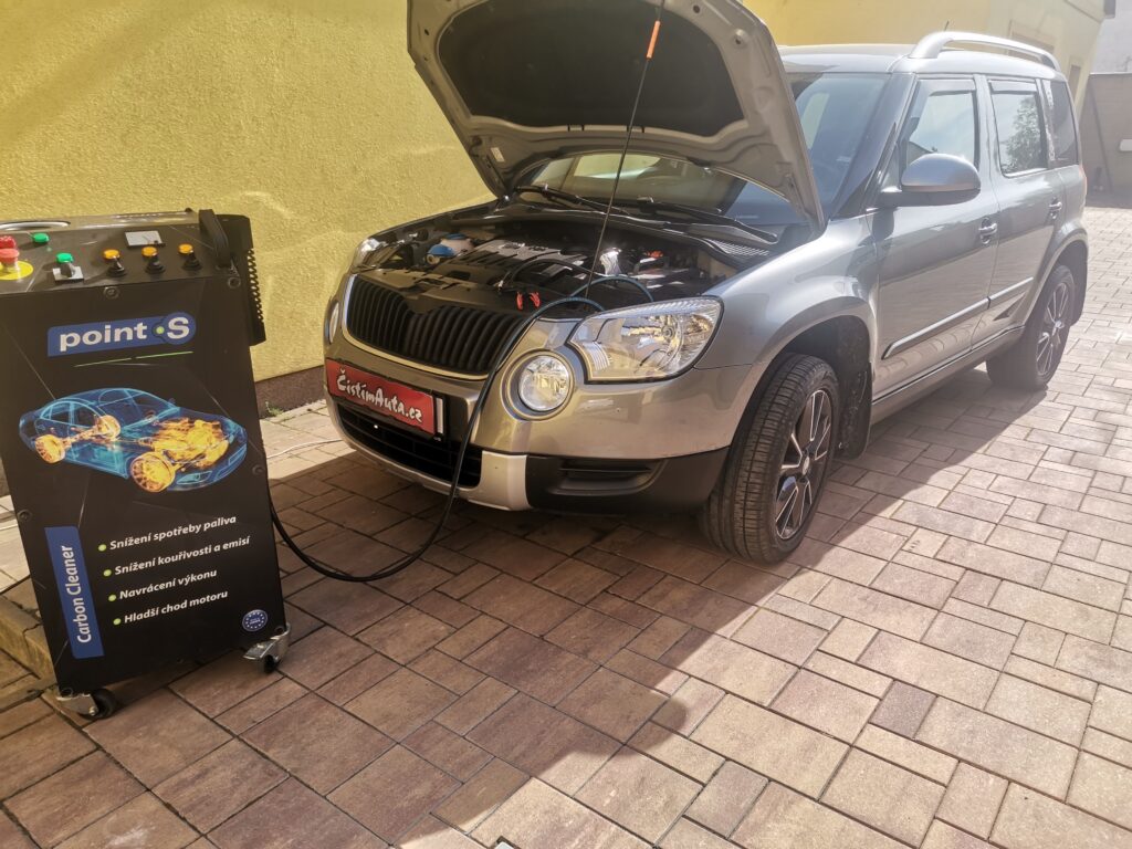 Dekarbonizace motoru vodíkem a chemické čištění sání